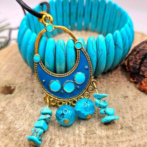 2pcs Turquoise Howlite Pendant And Chunky Cuff Bracelet Set - Picture 1 of 10